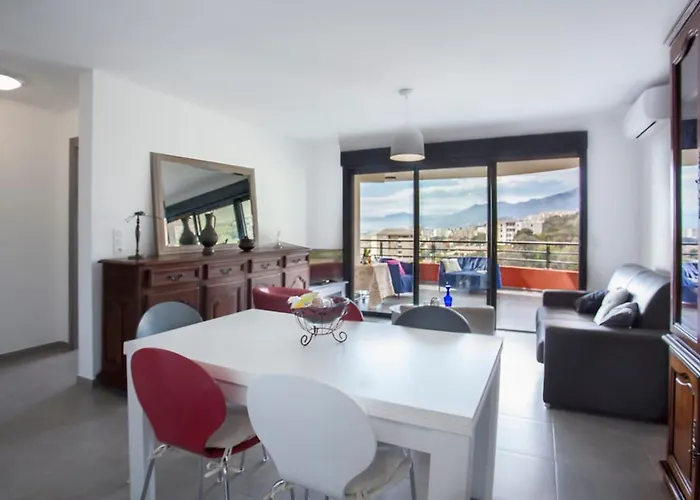 Casa San Ghjisé * Bastia (Corsica)